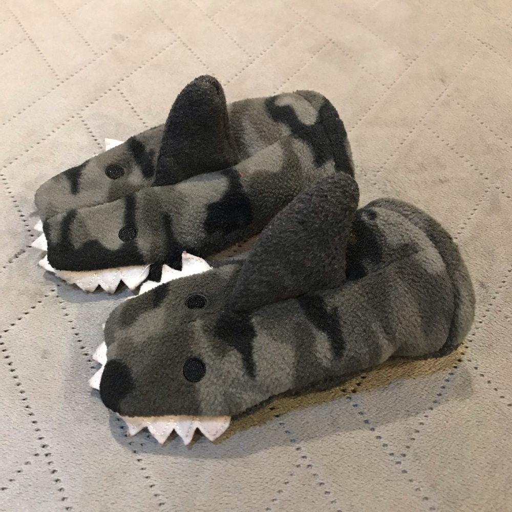 Baby Gap Shark mittens Sz S/M